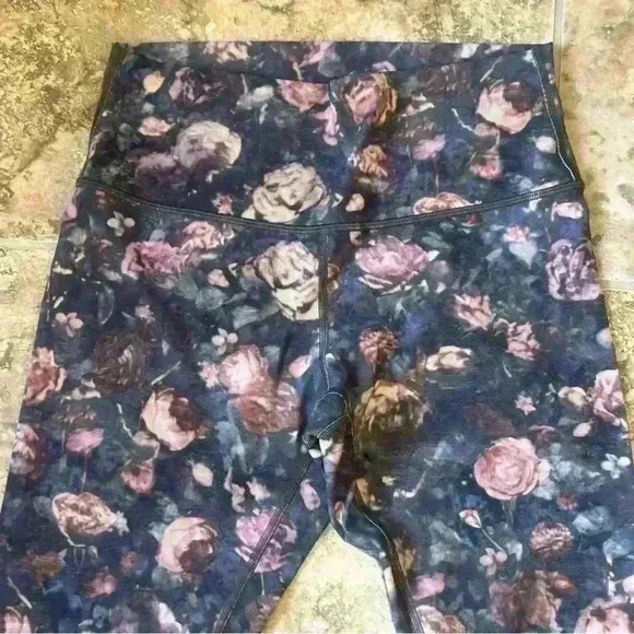 Lululemon Speed Up Tight in Rose Multi Color Activewear Leggings Sz 8 Athleisure - Picture 4 of 9